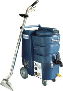 Carpet cleaning machine